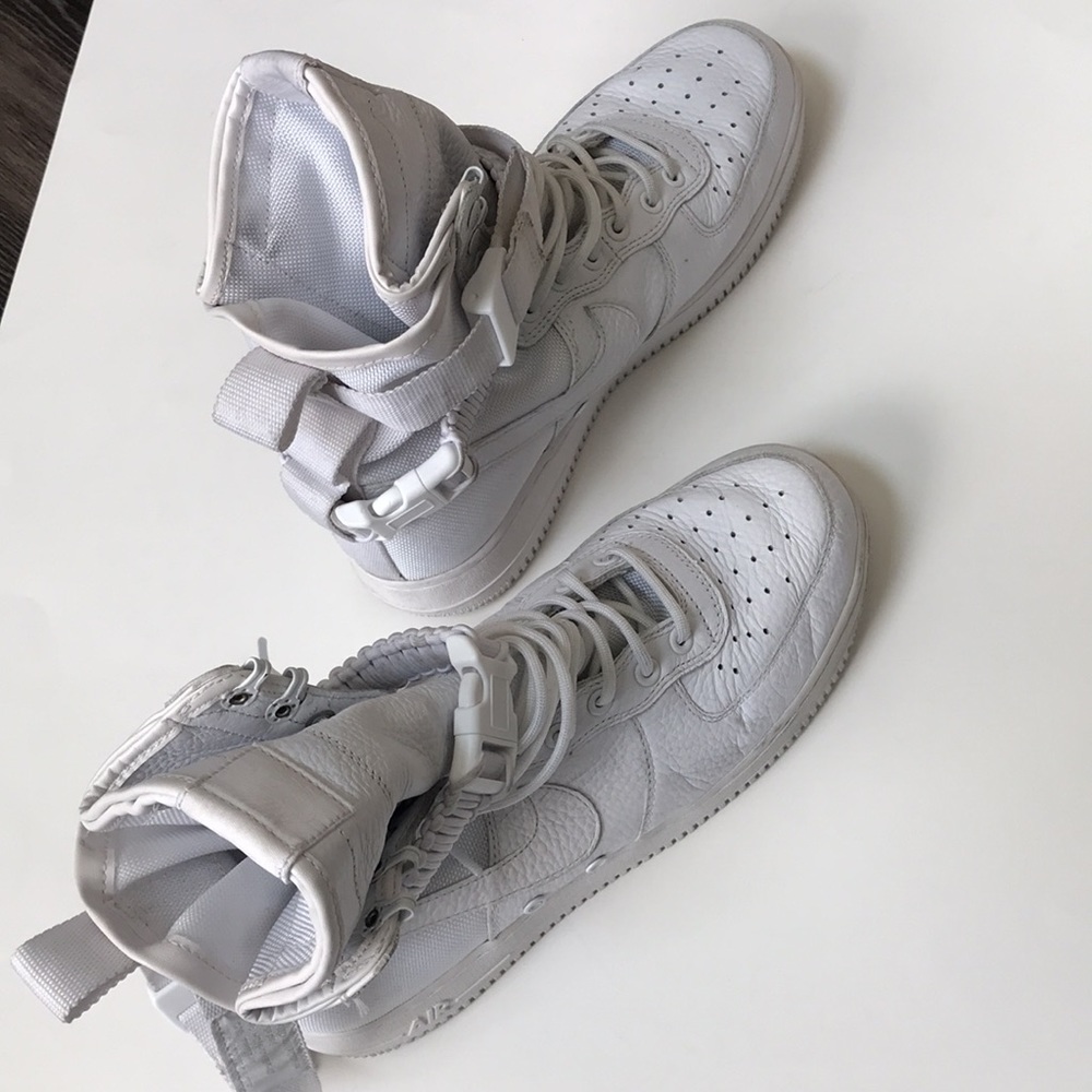 Air Nike - Picture 6 of 6